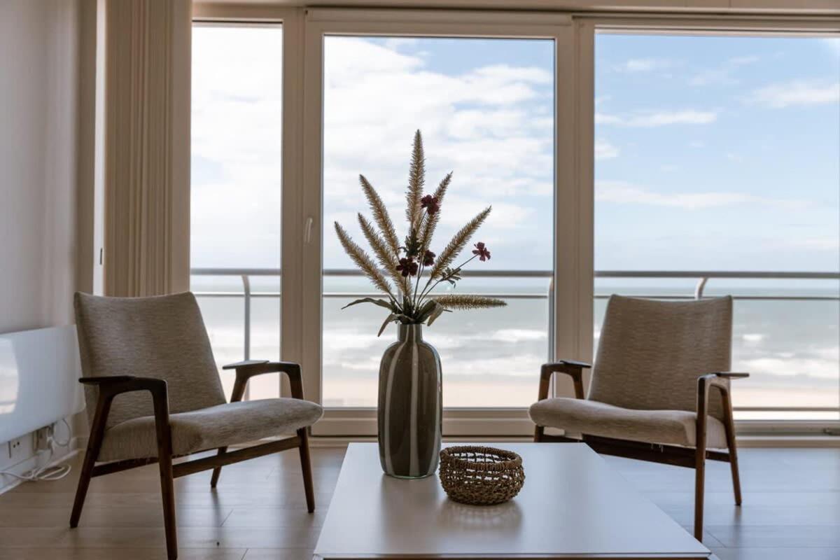 Huswell - Bright Seaview Apartment In Oostende Buitenkant foto