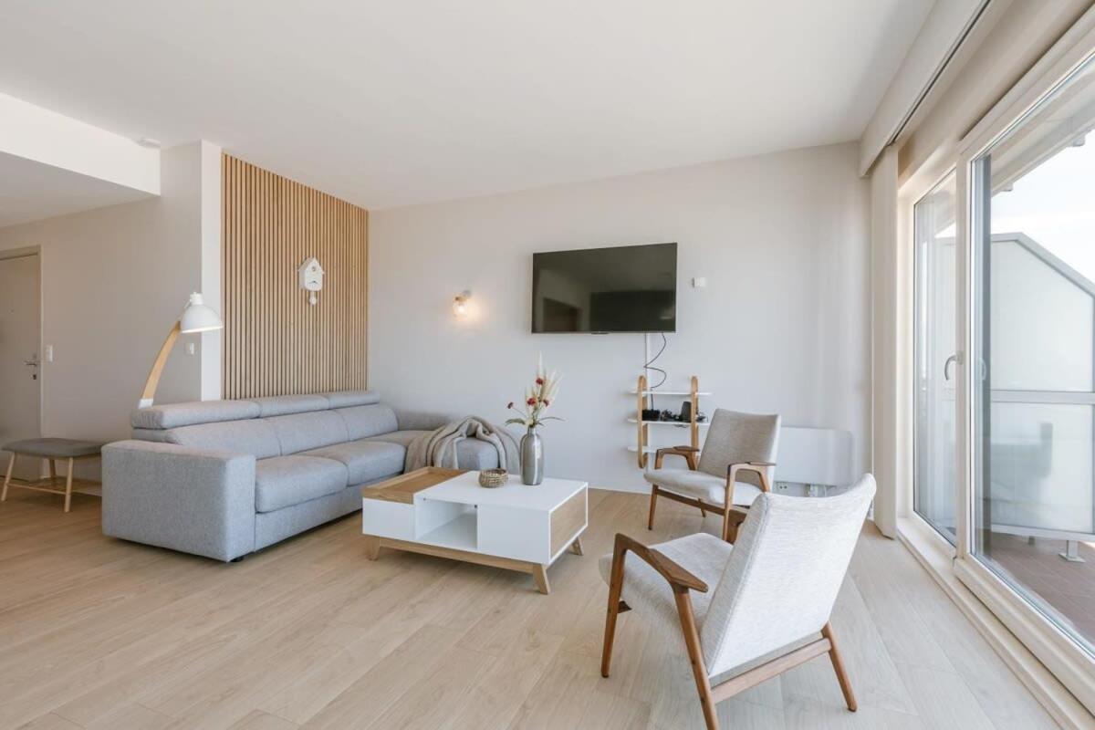 Huswell - Bright Seaview Apartment In Oostende Buitenkant foto
