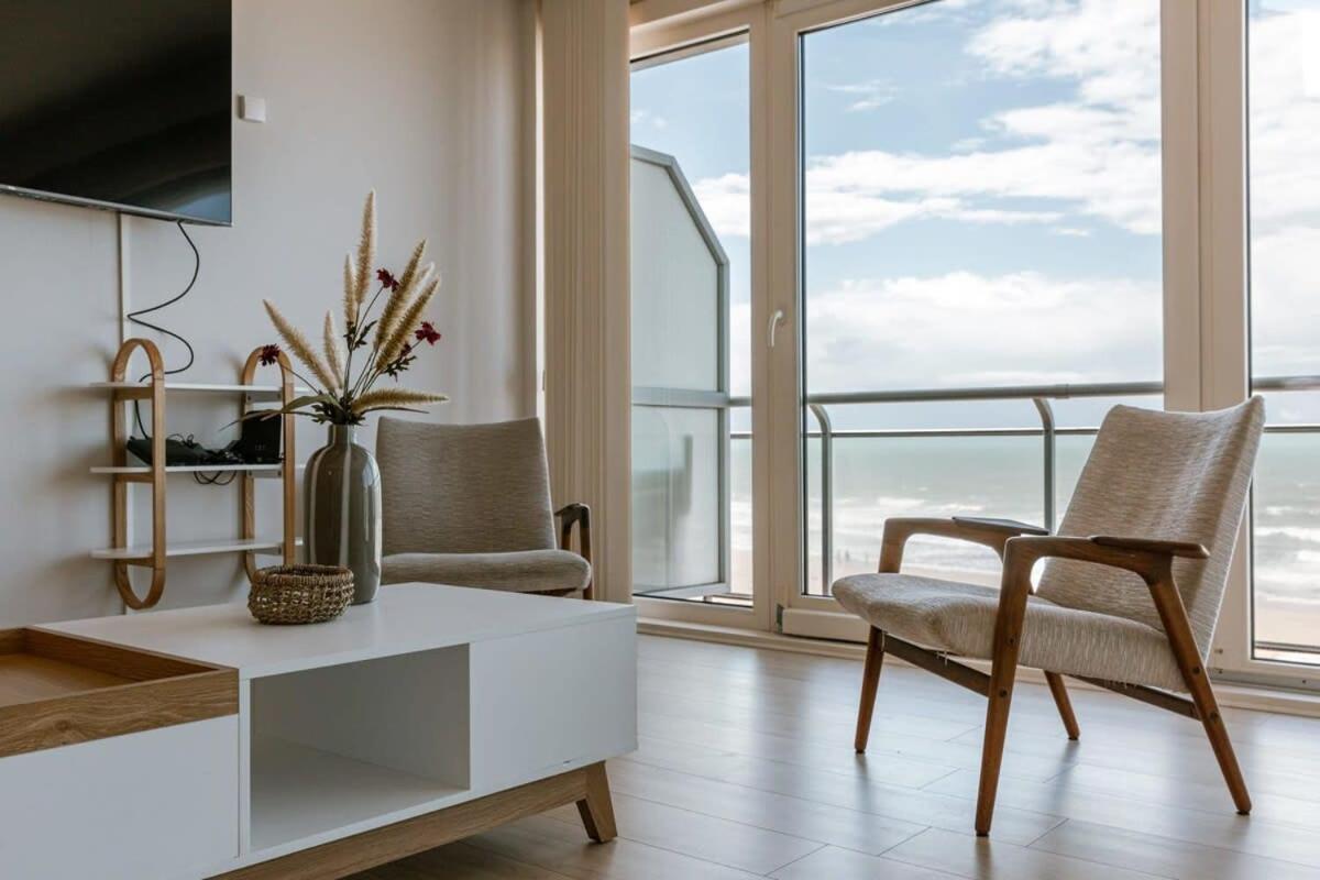 Huswell - Bright Seaview Apartment In Oostende Buitenkant foto